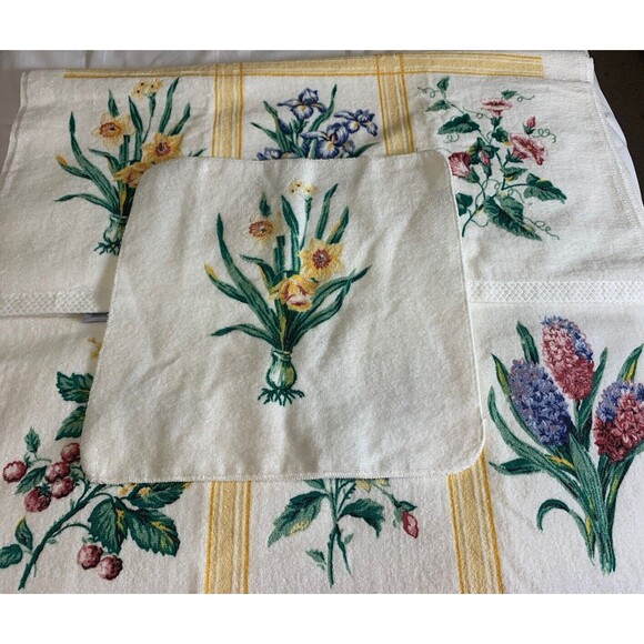 LIZ CLAIBORNE Vintage Bath Towels YELLOW FLORAL BOTANICAL (2) Made USA Cottage - Picture 14 of 14